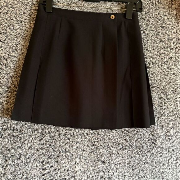 Cycle Boston Women's Pleated Knee Length Skirt Black Size M Casual Spring - Picture 2 of 5